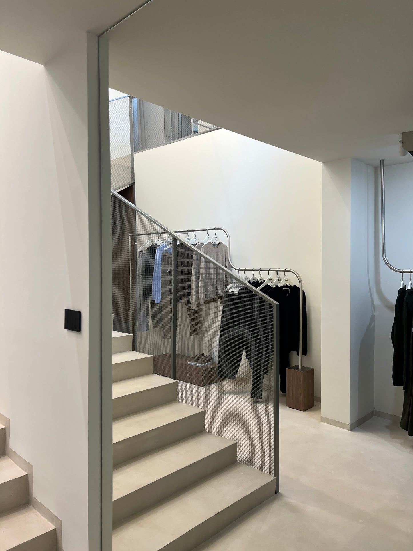 AND store, София