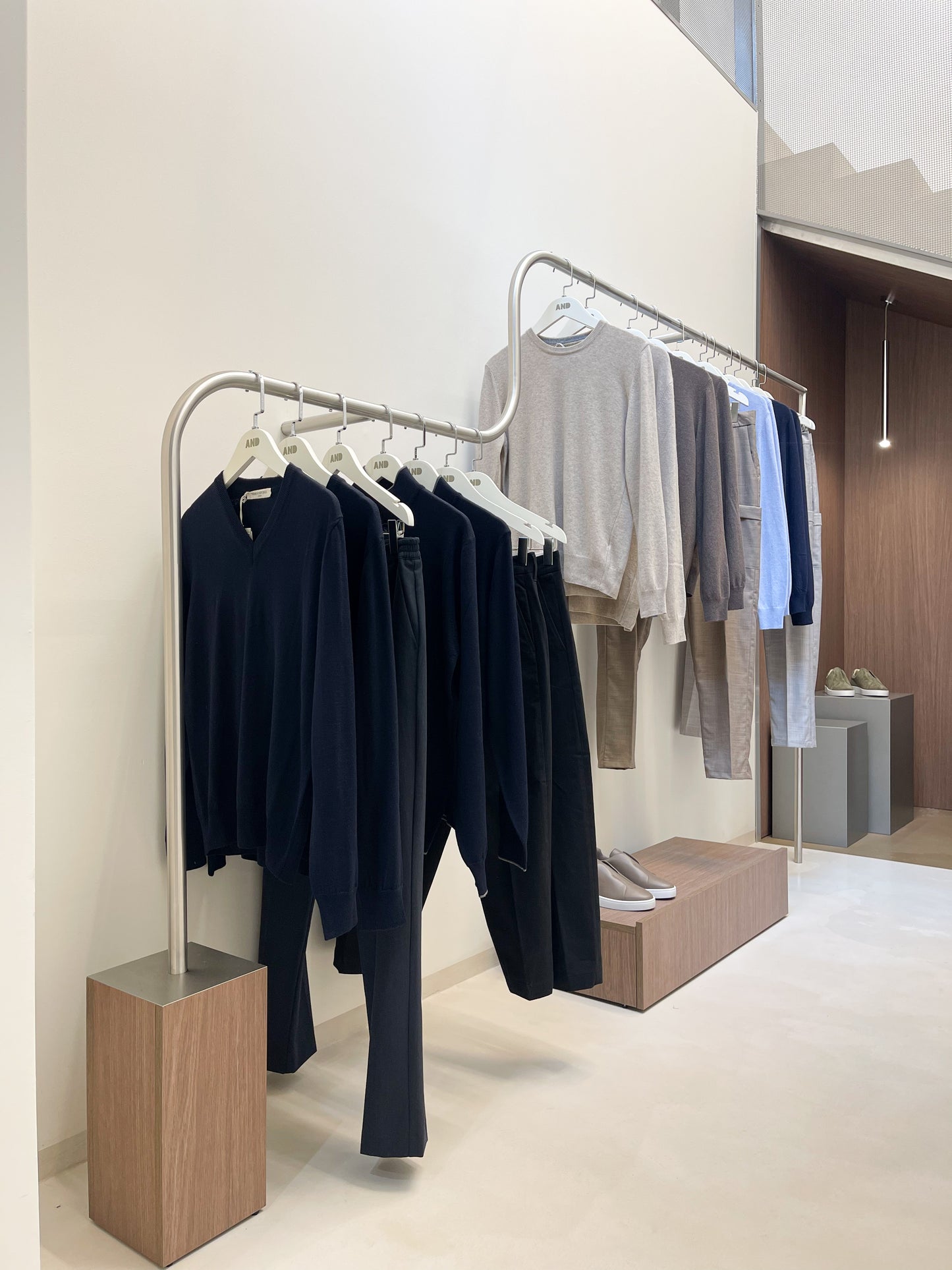 AND store, София